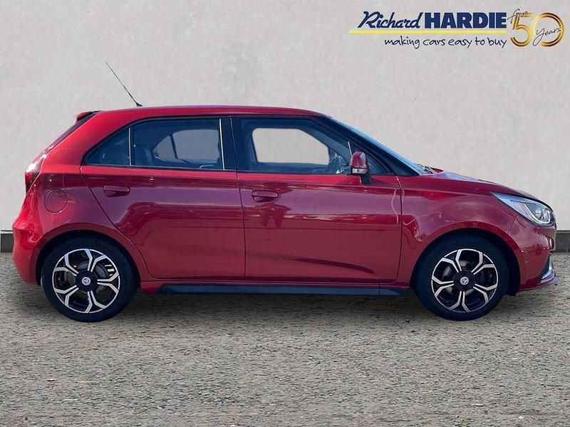 Used MG MG3 Exclusive 105 HP (77 kW) 2020 Red Hatchback