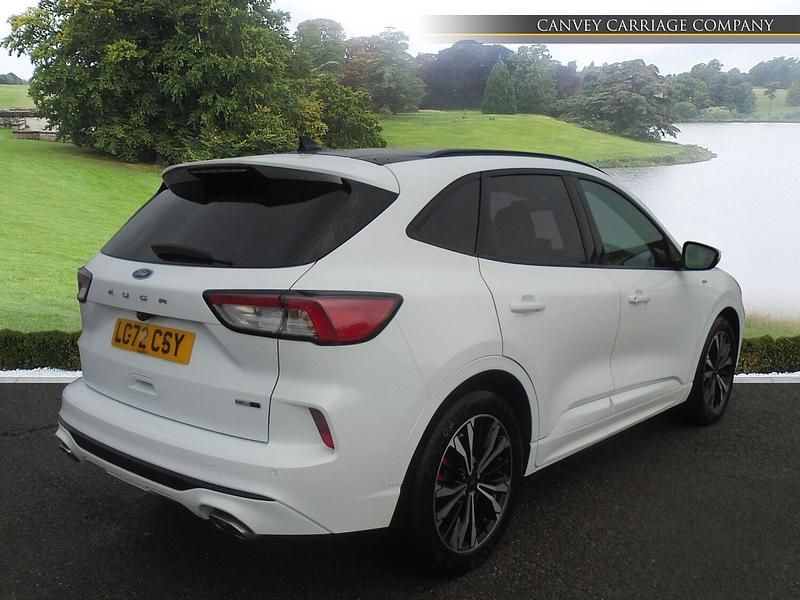 Second-hand Ford Kuga ST-Line X 2022 Alb SUV