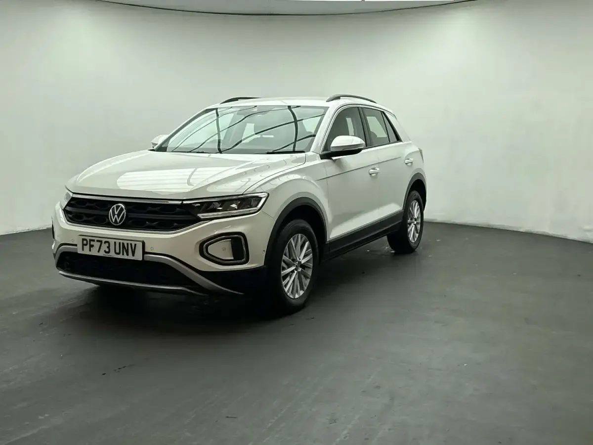 Used VW T-Roc Life 108 HP (79 kW) 2023 White SUV