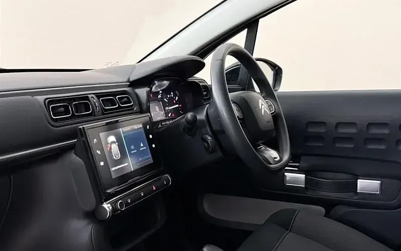 Used Citroën C3 PureTech 83 HP (61 kW) 2023 Beige Hatchback