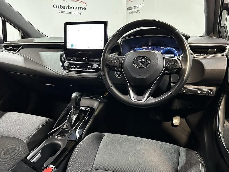 Used Toyota Corolla 140 HP (102 kW) 2023 Grey Hatchback