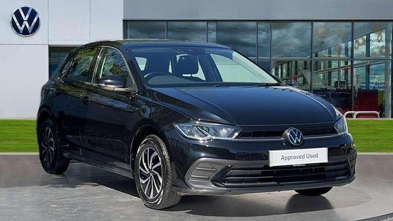 Deep black pearlescent Used 2022 VW Polo Life Hatchback | £15,209 (Fair price) - Image 1/4