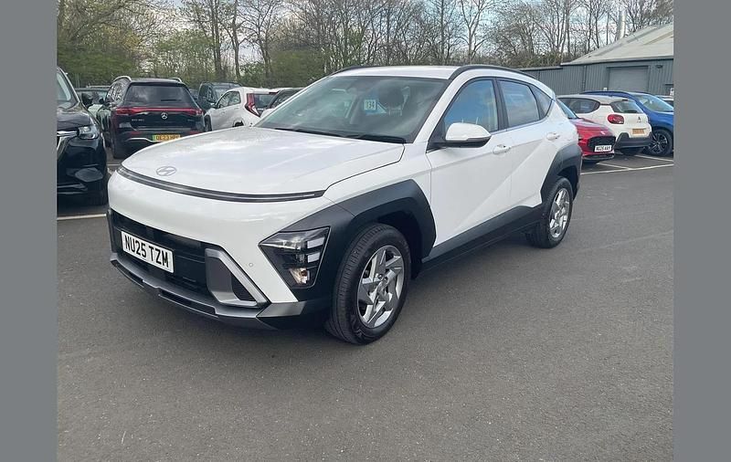 Used Hyundai Kona Advanced 99 HP (72 kW) 2025 White SUV