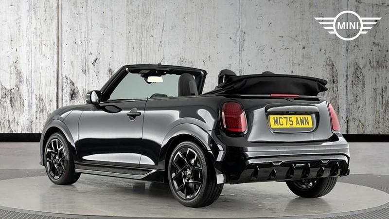 Used Mini Cooper 118 kW (161 HP) 2025 Black Hatchback