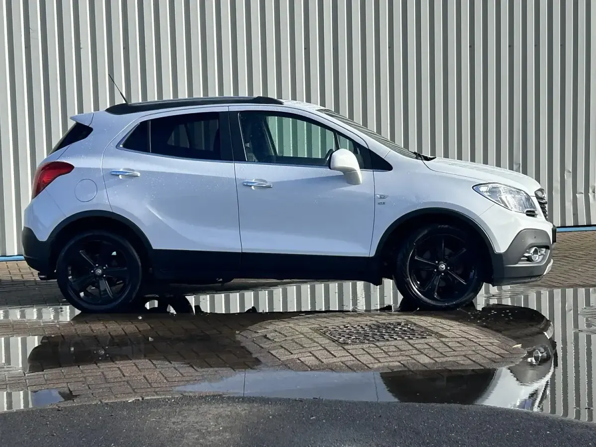 Used Vauxhall Mokka 140 HP (102 kW) 2014 White SUV