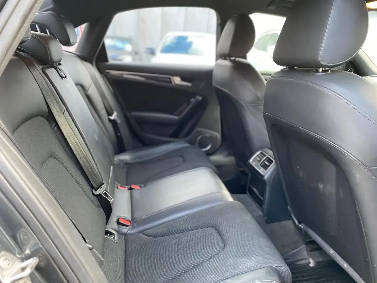 Used Audi A4 Black Edition 177 HP (130 kW) 2013 Grey Sedan
