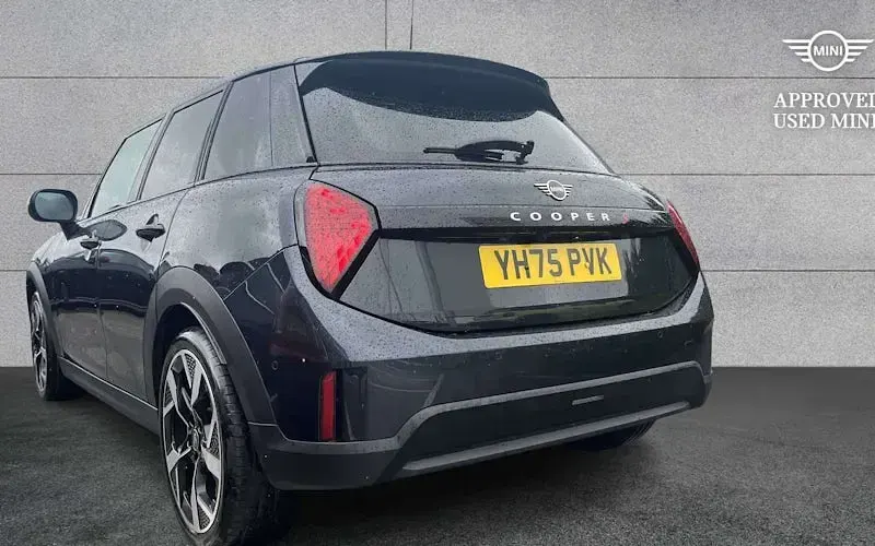 Used Mini Cooper Exclusive 150 kW (204 HP) 2026 Hatchback