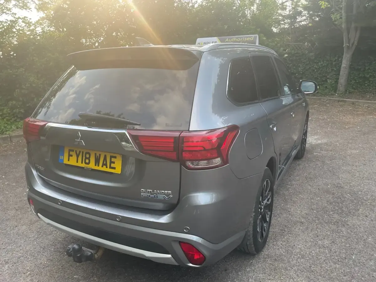 Used Mitsubishi Outlander P-HEV 2018 Grey Estate