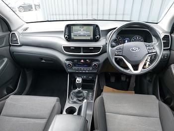 Used Hyundai Tucson SE 132 HP (97 kW) 2019 Grey SUV