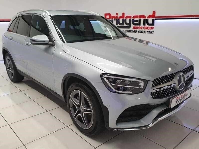 Silver Used 2022 Mercedes GLC220 AMG line Estate | £26,492 (Good price) - Image 1/4