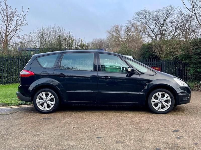 Used Ford S-MAX Zetec 138 HP (101 kW) 2010 Black MPV