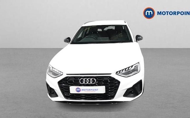 Used Audi A4 Black Edition 150 HP (110 kW) 2021 White Estate
