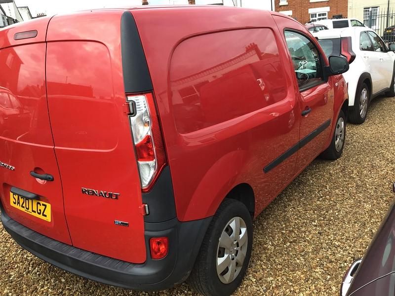 Used Renault Kangoo Business 44 kW (60 HP) 2020 Red MPV