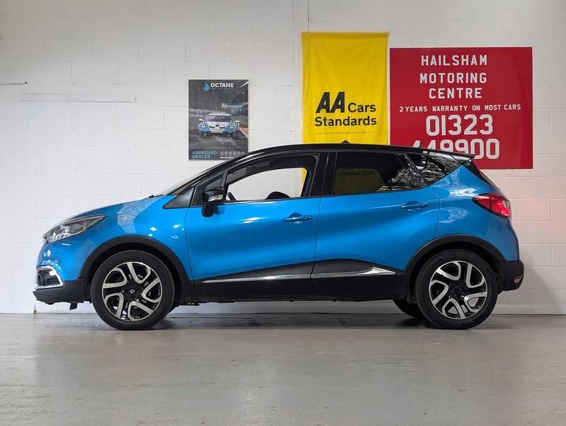 Used Renault Captur Dynamique 90 HP (66 kW) 2014 Blue/black SUV