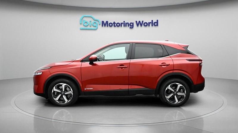 Used Nissan Qashqai N-Connecta 190 HP (139 kW) 2023 Red SUV
