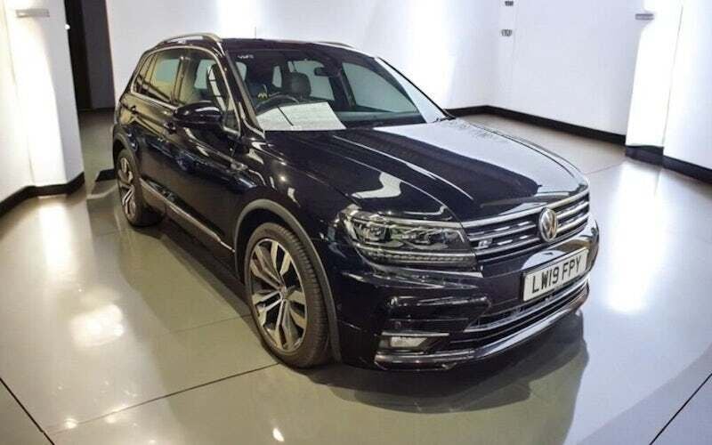 Black Used 2019 VW Tiguan R-line SUV | £21,500 (Good price) - Image 1/4