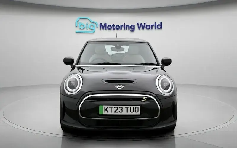 Used Mini Cooper Level 3 135 kW (184 HP) 2023 Hatchback