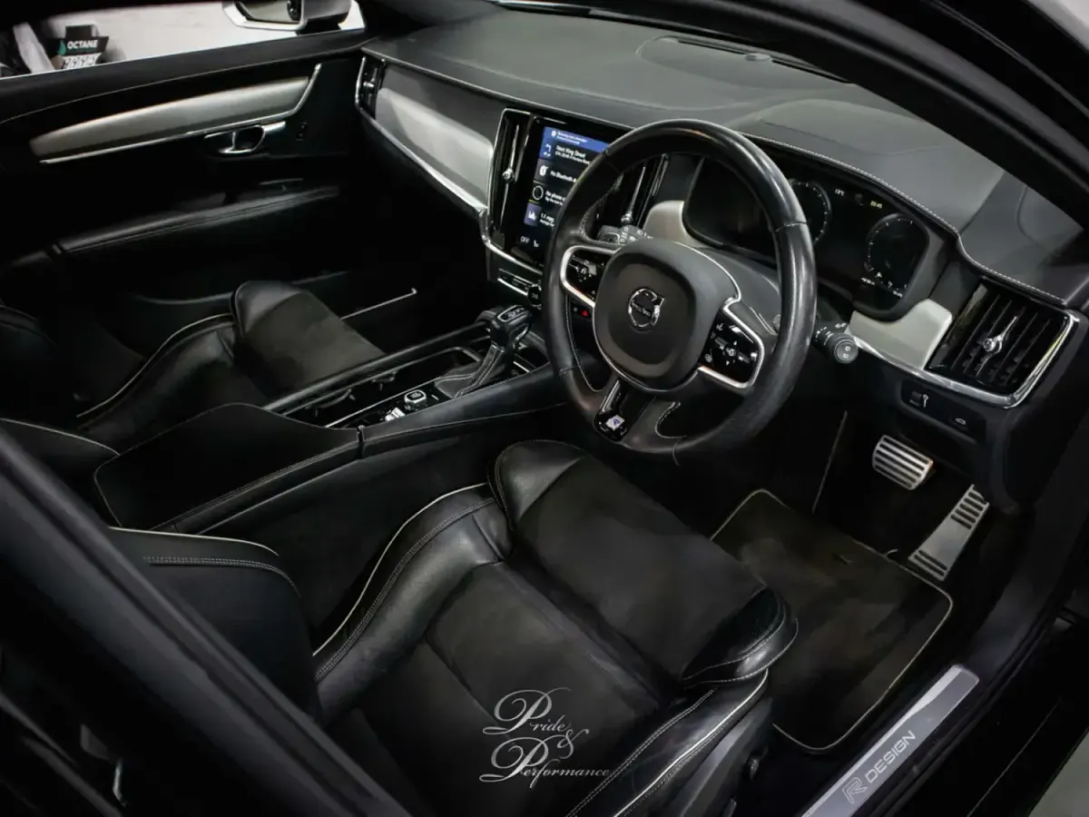 Used Volvo V90 R-Design 2018 Black Estate