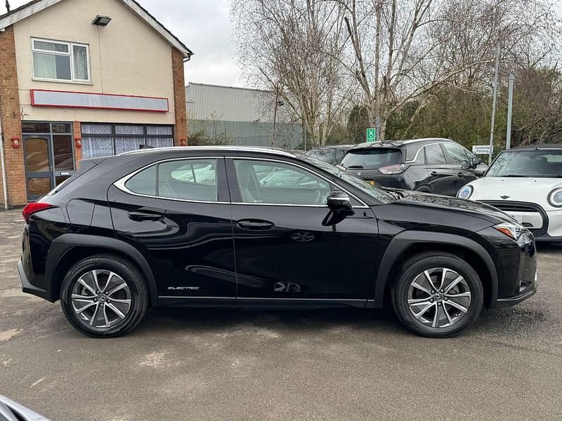 Used Lexus UX 150 kW (204 HP) 2022 Black SUV