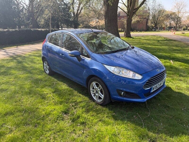 Blue Used 2013 Ford Fiesta Zetec Hatchback | £2,650 (Good price) - Image 1/4