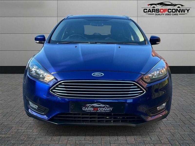 Used Ford Focus Zetec 120 HP (88 kW) 2017 Blue Estate