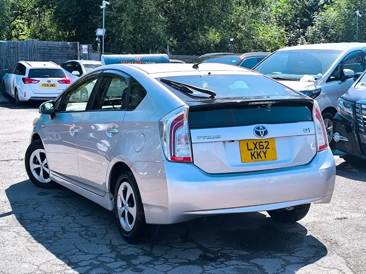 Used Toyota Prius 2012 Silver Hatchback