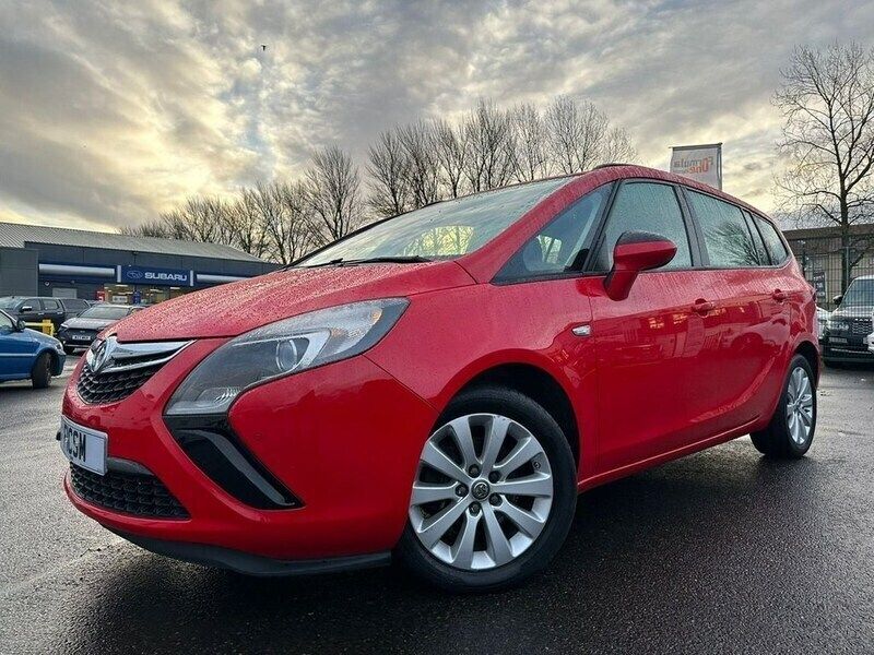 Red Used 2016 Vauxhall Zafira Tourer Design Edition MPV | £11,990 (Expensive) - Image 1/4