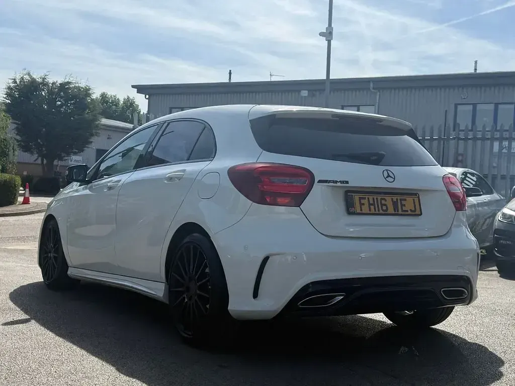 Used Mercedes A200 Executive 2016 White Hatchback
