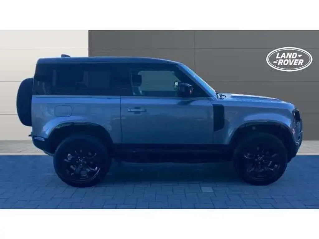 Used Land Rover Defender SE Dynamic 250 HP (183 kW) 2022 Grey SUV