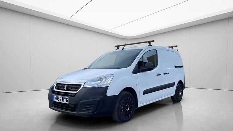 Used Peugeot Partner 98 HP (72 kW) 2017 White