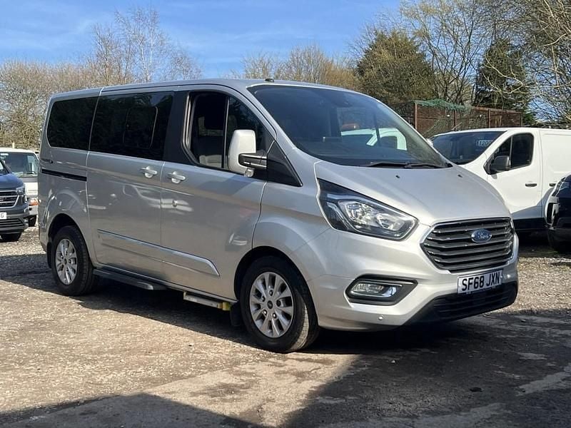 Used Ford Tourneo Custom Titanium 2018 Silver Van