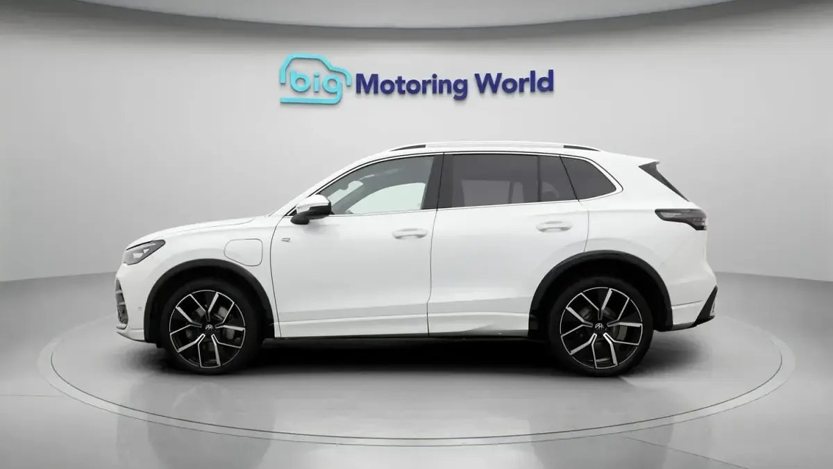Usado VW Tiguan R-line 272 HP (200 kW) 2025 Branco SUV
