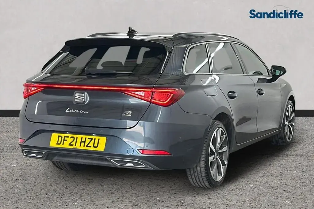 Used Seat Leon FR Sport 204 HP (150 kW) 2024 Estate