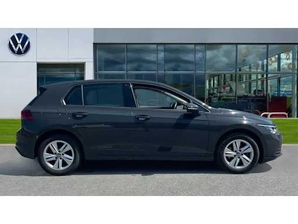 Used VW Golf VIII 130 HP (95 kW) 2022