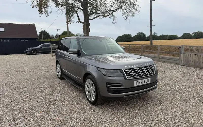 Used Land Rover Range Rover Vogue SE 300 HP (220 kW) 2021 SUV