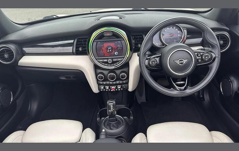 Used Mini Cooper Cabriolet Exclusive 134 HP (98 kW) 2019 White Cabriolet