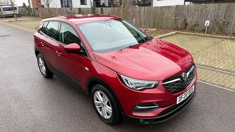 Used Vauxhall Grandland X S 130 HP (95 kW) 2020 Red SUV