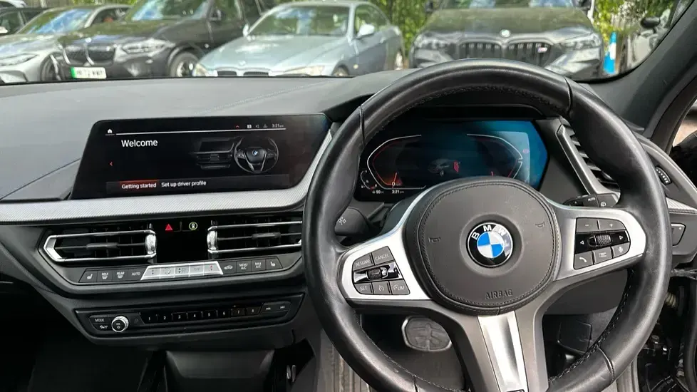 Used BMW 118 M Sport 134 HP (98 kW) 2023 Black Hatchback