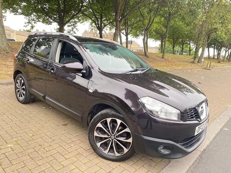Black Used 2012 Nissan Qashqai +2 N-TEC SUV | £2,050 (Good price) - Image 1/4