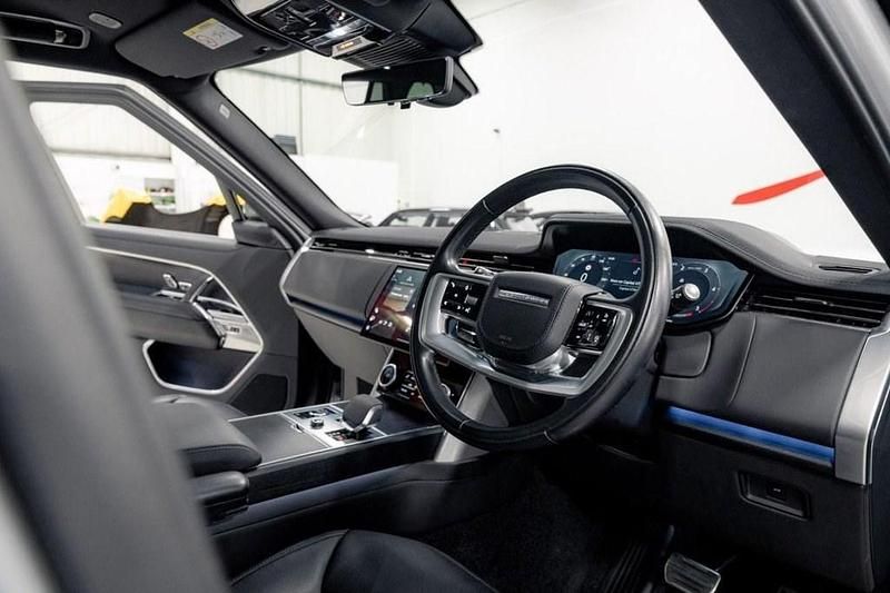 Used Land Rover Range Rover HSE 350 HP (257 kW) 2022 Silver SUV