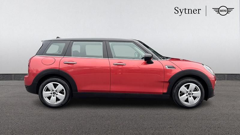 Used Mini Cooper Clubman Classic 134 HP (98 kW) 2023 Red Estate