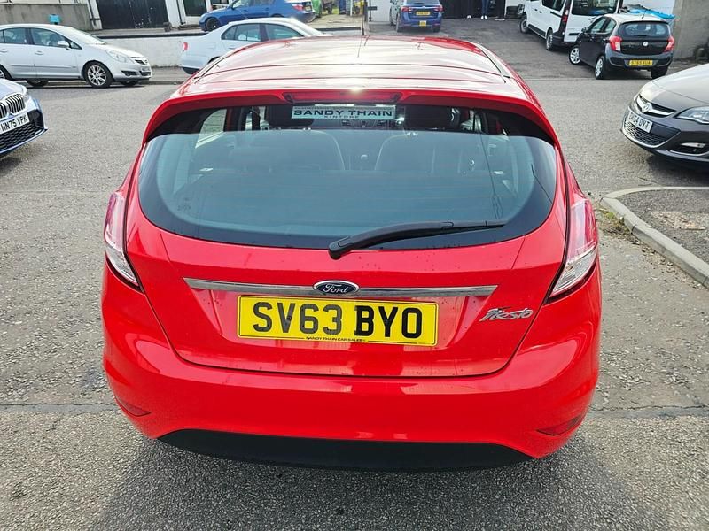 Used Ford Fiesta Zetec 2013 Red Hatchback