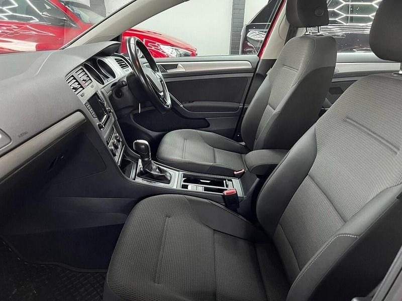 Used VW Golf VII Match 105 HP (77 kW) 2015 Red Hatchback