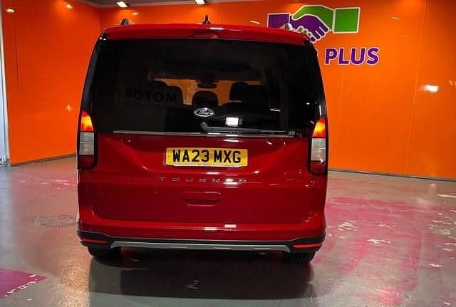 Used Ford Grand Tourneo Connect Active 122 HP (89 kW) 2023 Red MPV
