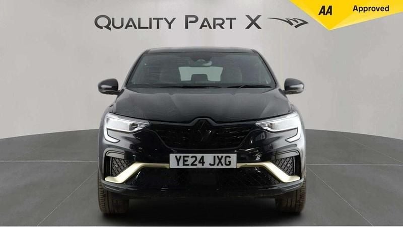 Begagnad Renault Arkana Engineered 2024 Svart SUV