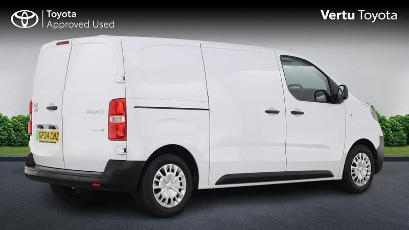 Used Toyota Proace 100 kW (136 HP) 2024 MPV