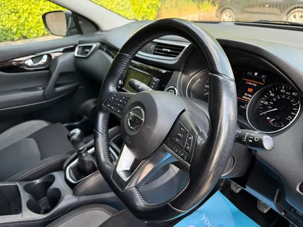 Used Nissan Qashqai N-Connecta 140 HP (102 kW) 2019 Black SUV