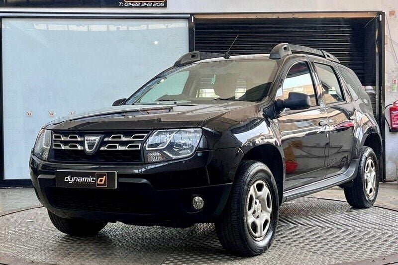 Black Used 2017 Dacia Duster Ambiance SUV | £5,250 (Good price) - Image 1/1