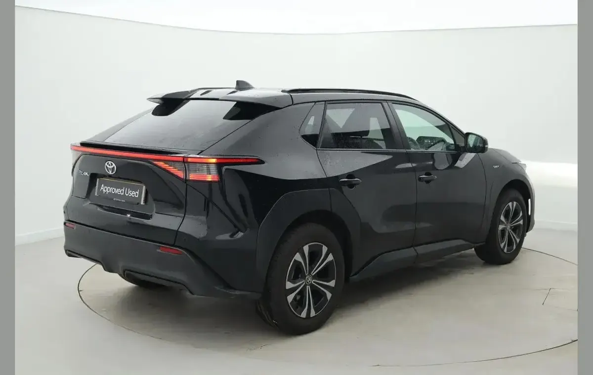 Used Toyota bZ4X 150 kW (204 HP) 2025 Black SUV