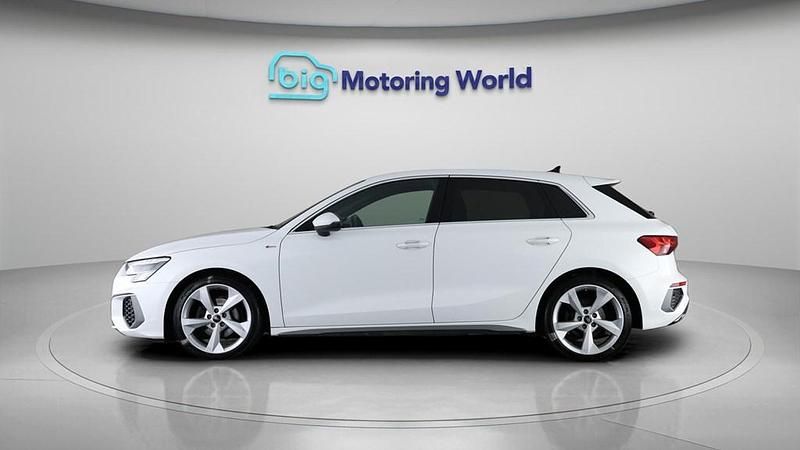 Used Audi A3 Sportback S-Line 150 HP (110 kW) 2022 White Hatchback
